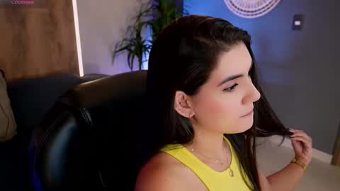 Snapshot of angelicavega_ chatting on 20, 12, 2025 Angelica Vega online show from 20, 12, 2025