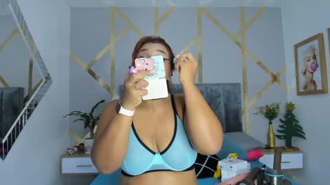 Snapshot of angelina_castro12 chatting on 4, 1, 2025 Angelina online show from 4, 1, 2025