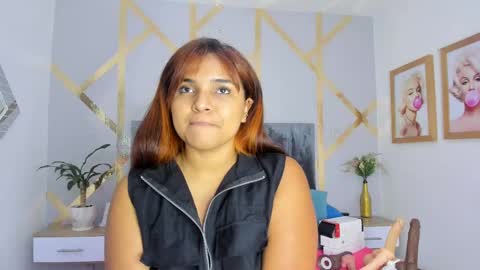 Snapshot of angelina_castro12 chatting on 19, 2, 2025 Angelina online show from 19, 2, 2025