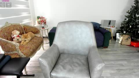 Snapshot of angelina_class_7 chatting on 24, 12, 2024 angelina_class_7 online show from 24, 12, 2024