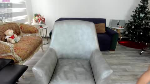 Snapshot of angelina_class_7 chatting on 5, 1, 2025 angelina_class_7 online show from 5, 1, 2025