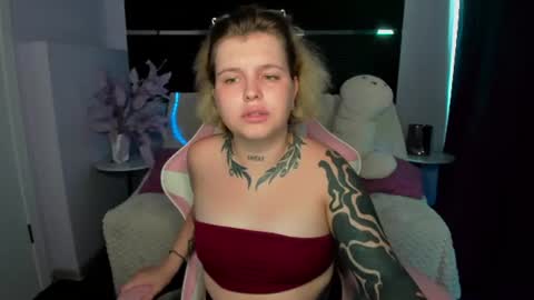 angelina_meaw online show from 3, 8, 2026