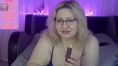 Snapshot of angelinaglam chatting on 7, 4, 2026 AngelinaGlam online show from 7, 4, 2026