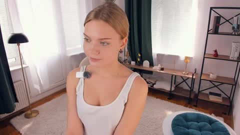 Alice WOW online show from 18, 4, 2026