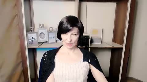 Angelina online show from 2, 2, 2026