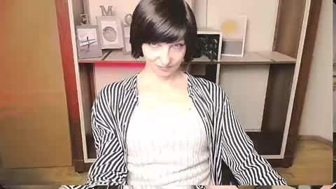 Angelina online show from 8, 5, 2026