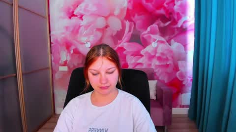 AngelinaLow online show from 15, 5, 2026