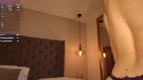 Snapshot of angelinarosss_ chatting on 5, 1, 2025   online show from 5, 1, 2025