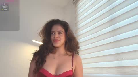 Snapshot of angelinarosss_ chatting on 11, 11, 2025 online show from 11, 11, 2025
