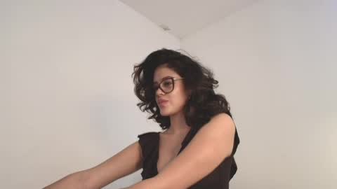   online show from 19, 5, 2026