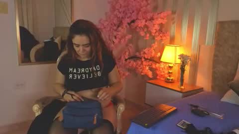 Snapshot of angelinarouse_ chatting on 8, 3, 2026 angelinarouse_ online show from 8, 3, 2026