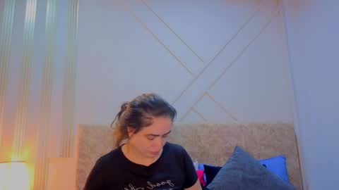 Snapshot of angelinarouse_ chatting on 3, 4, 2026 angelinarouse_ online show from 3, 4, 2026