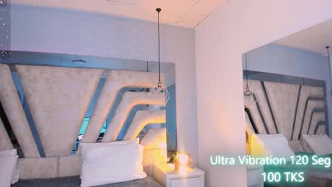 Angeline Heet online show from 3, 10, 2025