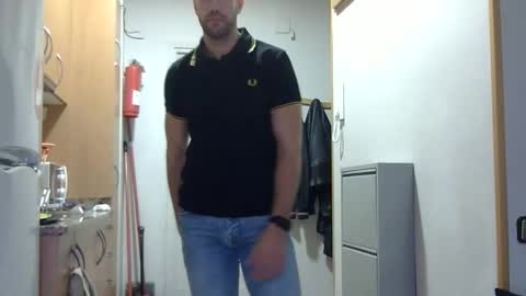 angell102890 online show from 1, 10, 2025