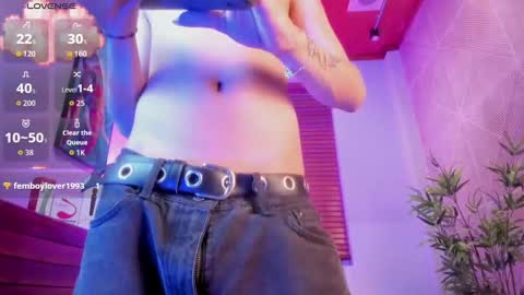 Snapshot of angell__dustt chatting on 3, 10, 2025 Angell Dust online show from 3, 10, 2025