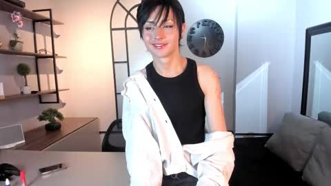 Snapshot of angell__dustt chatting on 18, 10, 2025 Angell Dust online show from 18, 10, 2025