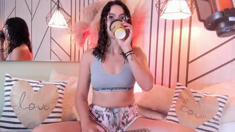 Snapshot of angell_bell chatting on 23, 1, 2025 Angel online show from 23, 1, 2025