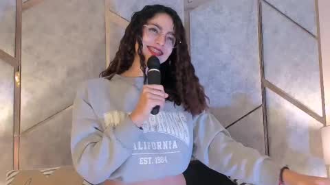 Snapshot of angell_bell chatting on 8, 3, 2025 Angel online show from 8, 3, 2025