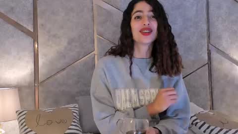 Snapshot of angell_bell chatting on 8, 3, 2025 Angel online show from 8, 3, 2025