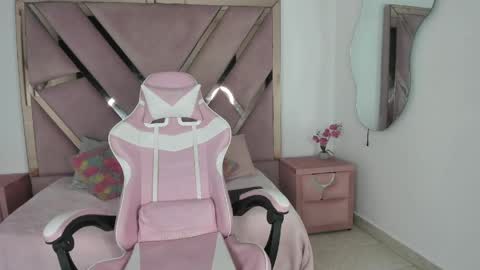 angell_petite01 online show from 7, 5, 2026