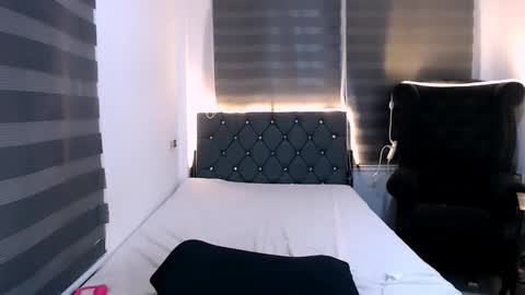 angella_dior online show from 30, 10, 2025