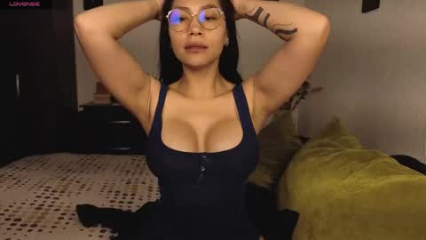  ANGELA ISABELLA  online show from 15, 5, 2026
