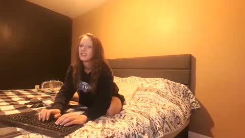 Snapshot of angellove8606 chatting on 4, 2, 2026 angellove8606 online show from 4, 2, 2026