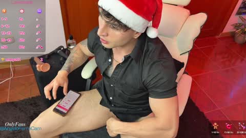 Snapshot of angeloferro1 chatting on 16, 12, 2024 Angelo Ferro online show from 16, 12, 2024