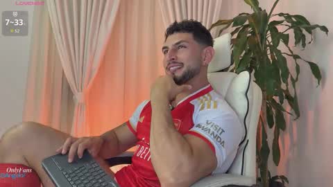 Snapshot of angeloferro1 chatting on 5, 10, 2025 Angelo Ferro online show from 5, 10, 2025