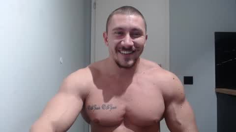 Snapshot of angelofit chatting on 11, 12, 2024  ------- SEX SHOW WITH GUYS AND GIRLS  MUSCLE SHOW online show from 11, 12, 2024