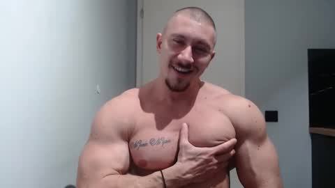 Snapshot of angelofit chatting on 29, 12, 2024  ------- SEX SHOW WITH GUYS AND GIRLS  MUSCLE SHOW online show from 29, 12, 2024