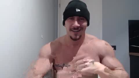 Snapshot of angelofit chatting on 30, 12, 2024  ------- SEX SHOW WITH GUYS AND GIRLS  MUSCLE SHOW online show from 30, 12, 2024