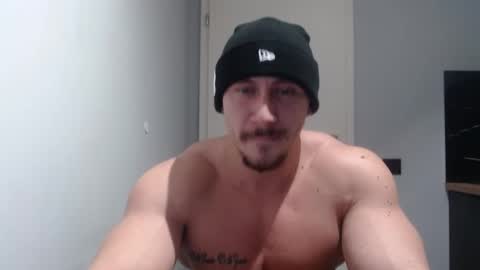 Snapshot of angelofit chatting on 4, 1, 2025  ------- SEX SHOW WITH GUYS AND GIRLS  MUSCLE SHOW online show from 4, 1, 2025