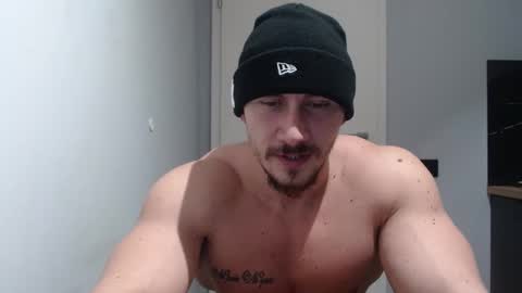 Snapshot of angelofit chatting on 15, 1, 2025  ------- SEX SHOW WITH GUYS AND GIRLS  MUSCLE SHOW online show from 15, 1, 2025