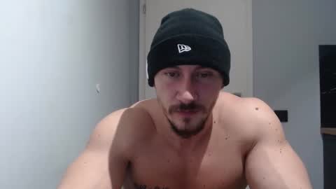 Snapshot of angelofit chatting on 20, 1, 2025  ------- SEX SHOW WITH GUYS AND GIRLS  MUSCLE SHOW online show from 20, 1, 2025