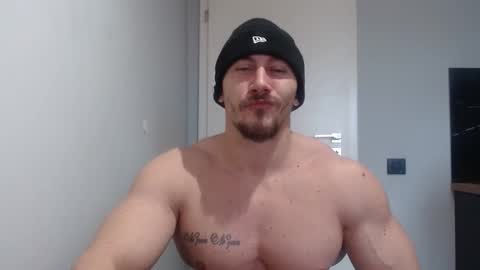 Snapshot of angelofit chatting on 25, 1, 2025  ------- SEX SHOW WITH GUYS AND GIRLS  MUSCLE SHOW online show from 25, 1, 2025