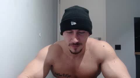Snapshot of angelofit chatting on 1, 2, 2025  ------- SEX SHOW WITH GUYS AND GIRLS  MUSCLE SHOW online show from 1, 2, 2025