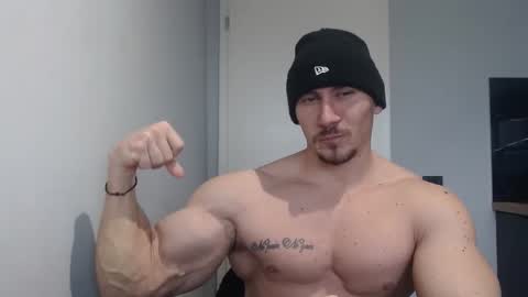 Snapshot of angelofit chatting on 16, 2, 2025  ------- SEX SHOW WITH GUYS AND GIRLS  MUSCLE SHOW online show from 16, 2, 2025