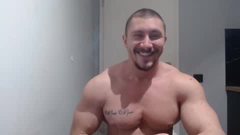 Snapshot of angelofit chatting on 10, 3, 2025  ------- SEX SHOW WITH GUYS AND GIRLS  MUSCLE SHOW online show from 10, 3, 2025