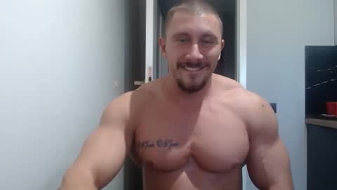 Snapshot of angelofit chatting on 28, 9, 2025  ------- SEX SHOW WITH GUYS AND GIRLS  MUSCLE SHOW online show from 28, 9, 2025