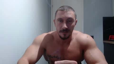 Snapshot of angelofit chatting on 4, 10, 2025  ------- SEX SHOW WITH GUYS AND GIRLS  MUSCLE SHOW online show from 4, 10, 2025