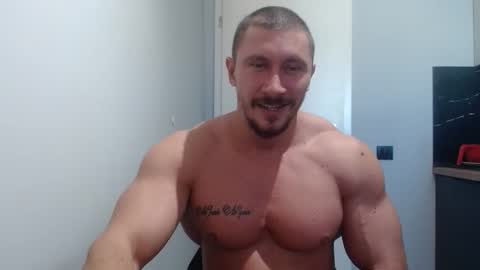 Snapshot of angelofit chatting on 5, 10, 2025  ------- SEX SHOW WITH GUYS AND GIRLS  MUSCLE SHOW online show from 5, 10, 2025