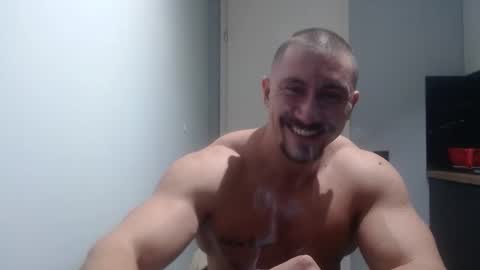 Snapshot of angelofit chatting on 21, 10, 2025  ------- SEX SHOW WITH GUYS AND GIRLS  MUSCLE SHOW online show from 21, 10, 2025