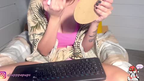 Snapshot of angelok_ chatting on 19, 12, 2024 My name is Ena. You will make me very happy if you subscribe. Love you online show from 19, 12, 2024