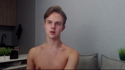 Snapshot of angelraaay chatting on 27, 9, 2025 Angel online show from 27, 9, 2025