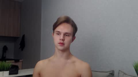 Snapshot of angelraaay chatting on 4, 11, 2025 Angel online show from 4, 11, 2025