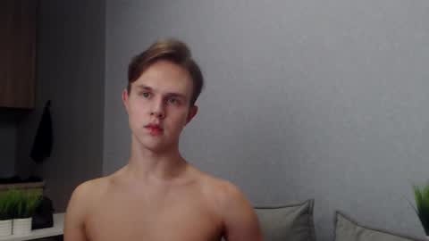 Snapshot of angelraaay chatting on 15, 11, 2025 Angel online show from 15, 11, 2025