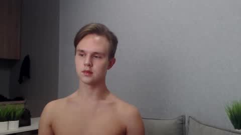 Snapshot of angelraaay chatting on 16, 11, 2025 Angel online show from 16, 11, 2025