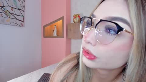 Snapshot of angelrose2323 chatting on 27, 1, 2025 angelrose2323 online show from 27, 1, 2025