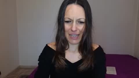 Snapshot of angelslive99 chatting on 18, 3, 2026 Giulia online show from 18, 3, 2026